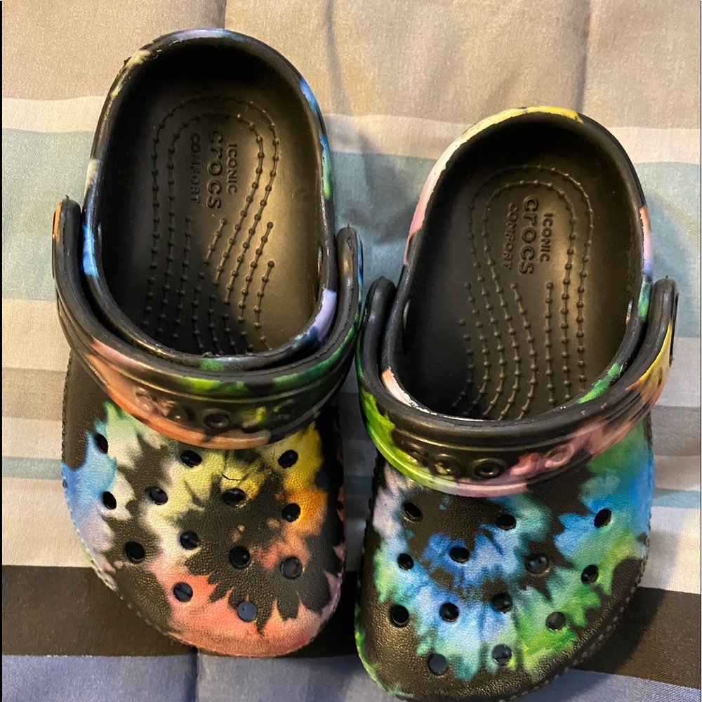 Crocs size 6C